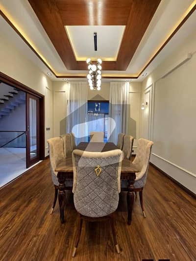 گلستانِِ جوہر ۔ بلاک 14 گلستانِ جوہر,کراچی میں 6 کمروں کا 16 مرلہ مکان 10.0 کروڑ میں برائے فروخت۔