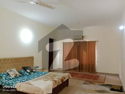 ڈی ایچ اے فیز 2 ڈیفنس (ڈی ایچ اے),لاہور میں 5 کمروں کا 1 کنال مکان 2.2 لاکھ میں کرایہ پر دستیاب ہے۔