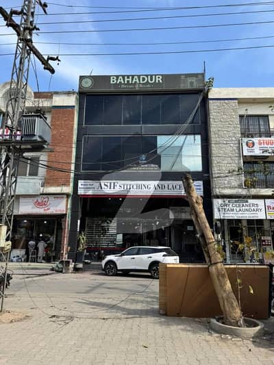 ڈی ایچ اے فیز 3 ڈیفنس (ڈی ایچ اے),لاہور میں 4 مرلہ عمارت 10.25 کروڑ میں برائے فروخت۔