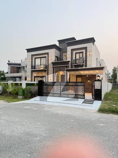 ڈی ایچ اے فیز 6 ڈیفنس (ڈی ایچ اے),لاہور میں 5 کمروں کا 1 کنال مکان 13.0 کروڑ میں برائے فروخت۔