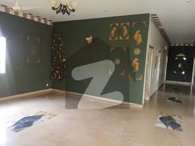 ڈی ایچ اے فیز 8 ڈی ایچ اے ڈیفینس,کراچی میں 3 کمروں کا 1 کنال زیریں پورشن 2.75 لاکھ میں کرایہ پر دستیاب ہے۔