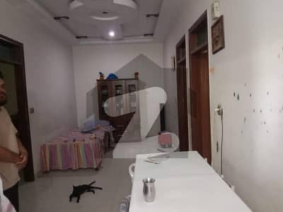 گلستانِِ جوہر ۔ بلاک 12 گلستانِ جوہر,کراچی میں 3 کمروں کا 5 مرلہ مکان 3.15 کروڑ میں برائے فروخت۔