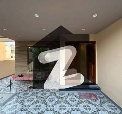 بحریہ ٹاؤن - پریسنٹ 6 بحریہ ٹاؤن کراچی,کراچی میں 4 کمروں کا 11 مرلہ مکان 3.0 کروڑ میں برائے فروخت۔