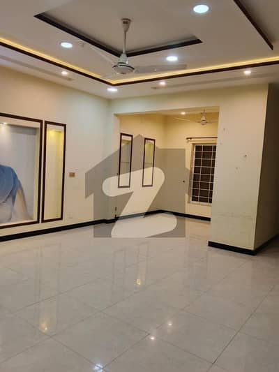 10 Marla Upper Portion for Rent Prime Main Road Location, Bahria Town Phase 7