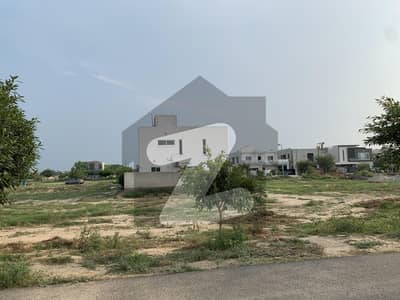 ڈی ایچ اے فیز 7 - بلاک ایکس فیز 7,ڈیفنس (ڈی ایچ اے),لاہور میں 1 کنال رہائشی پلاٹ 4.1 کروڑ میں برائے فروخت۔