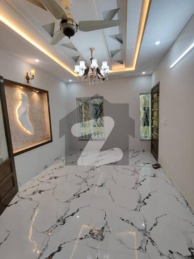 i-11 House available for rent