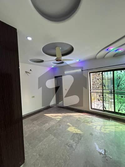 12 Marla 3 Bedroom Portion For rent in Paragon