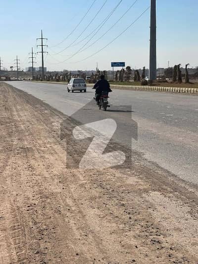 مارگلہ انکلیو اسلام آباد میں 10 مرلہ رہائشی پلاٹ 3.5 کروڑ میں برائے فروخت۔