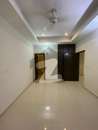 ایف ۔ 11 اسلام آباد میں 3 کمروں کا 9 مرلہ فلیٹ 1.75 لاکھ میں کرایہ پر دستیاب ہے۔