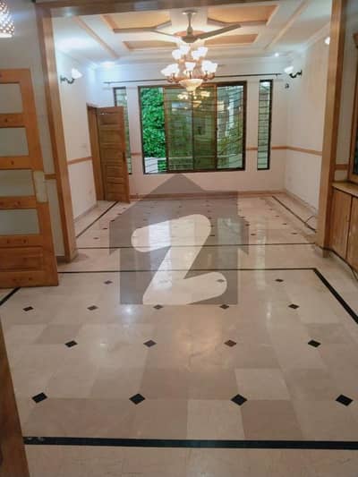 Looking For A Upper Portion In I-8/4