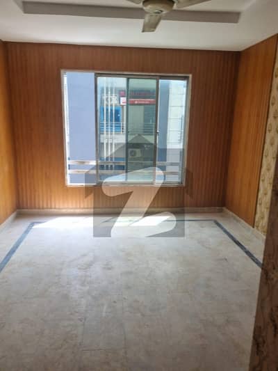Flat Is Available For sale In Hub Commercial