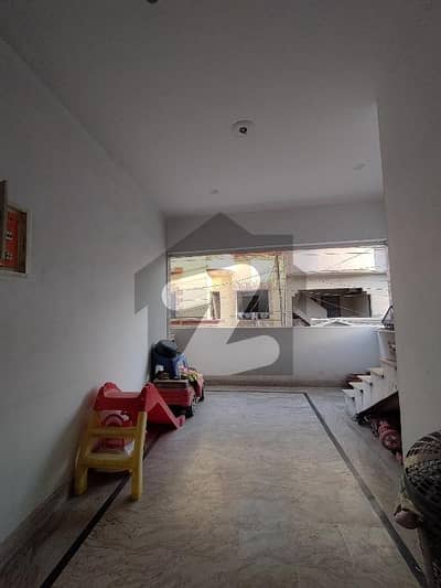 گلستانِِ جوہر ۔ بلاک 17 گلستانِ جوہر,کراچی میں 5 کمروں کا 5 مرلہ مکان 3.2 کروڑ میں برائے فروخت۔