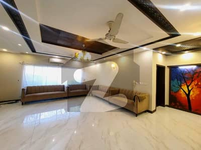 فارمانئیٹس ہاؤسنگ سکیم لاہور میں 3 کمروں کا 1 کنال بالائی پورشن 90.0 ہزار میں کرایہ پر دستیاب ہے۔