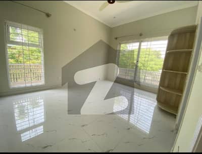 آئی ۔ 8/4 آئی ۔ 8,اسلام آباد میں 3 کمروں کا 1 کنال بالائی پورشن 2.0 لاکھ میں کرایہ پر دستیاب ہے۔