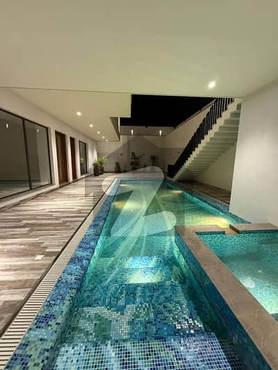 ڈی ایچ اے فیز 8 ڈی ایچ اے ڈیفینس,کراچی میں 7 کمروں کا 2 کنال مکان 55.0 کروڑ میں برائے فروخت۔