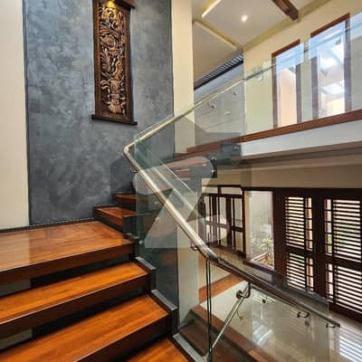 Brand new 500 Yards House For Rent 6 Bed Rooms Drawing Dining Lounge Basement