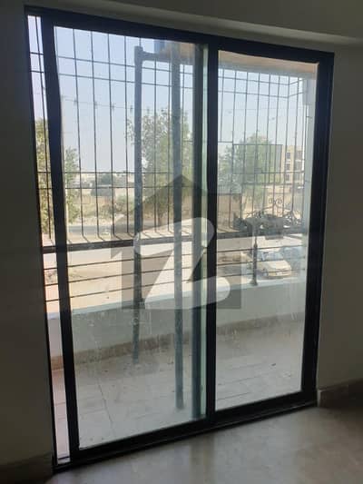 گلشن عظیم سکیم 33,کراچی میں 2 کمروں کا 3 مرلہ فلیٹ 25.0 ہزار میں کرایہ پر دستیاب ہے۔