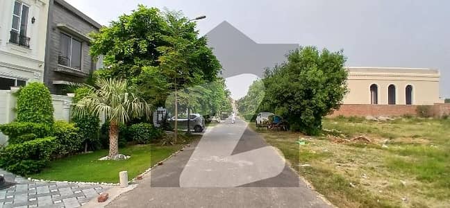 5 Marla Plot For Sale Beautiful Location Block D, Phase 5, DHA.