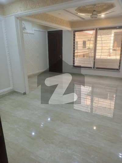 In I-8/4 Lower Portion Sized 1 Kanal For Rent