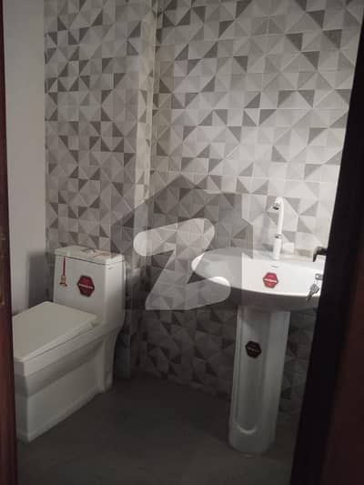 خیابان اتحاد روڈ کراچی میں 4 مرلہ عمارت 26.0 کروڑ میں برائے فروخت۔