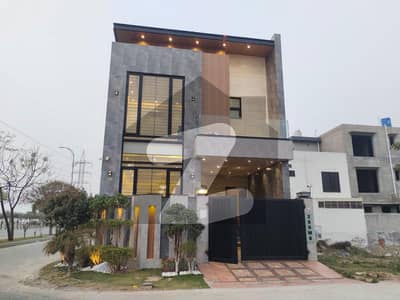 Corner Double Unit Most Luxurious and Modern Elevation House Near To Park Near To Lake City Mall Available For Sale