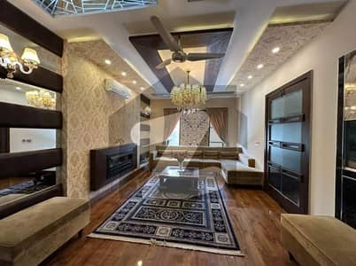 بحریہ ٹاؤن نشتر بلاک بحریہ ٹاؤن سیکٹر ای,بحریہ ٹاؤن,لاہور میں 5 کمروں کا 10 مرلہ مکان 2.0 لاکھ میں کرایہ پر دستیاب ہے۔