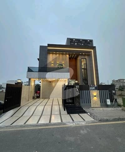 Prime Location 10 Marla House For sale In Royal Palm City Gujranwala In Only Rs. 40000000 Prime Location 10 Marla House For sale In Royal Palm City Gujranwala In Only Rs. 40000000