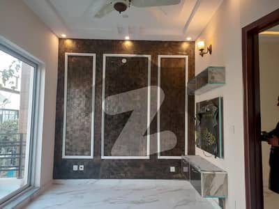 الکبیر ٹاؤن - فیز 2 الکبیر ٹاؤن,رائیونڈ روڈ,لاہور میں 4 کمروں کا 3 مرلہ مکان 1.55 کروڑ میں برائے فروخت۔