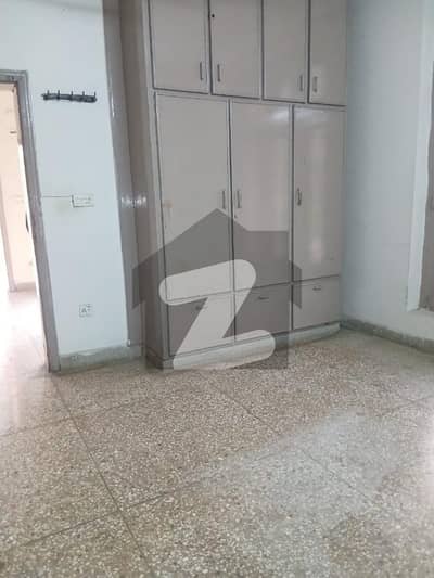 جی ۔ 9/4 جی ۔ 9,اسلام آباد میں 3 کمروں کا 10 مرلہ بالائی پورشن 90.0 ہزار میں کرایہ پر دستیاب ہے۔