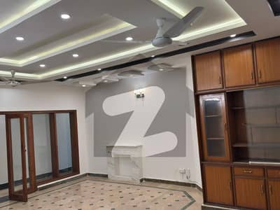 BEATIFULL UPPER PORTION FOR RENT