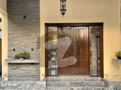 Like Brand New Bungalow With Basement