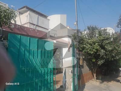 گلستانِِ جوہر ۔ بلاک 17 گلستانِ جوہر,کراچی میں 3 کمروں کا 10 مرلہ مکان 5.0 کروڑ میں برائے فروخت۔