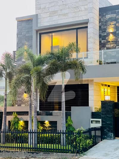 بحریہ ٹاؤن فیز 8 بحریہ ٹاؤن راولپنڈی,راولپنڈی میں 10 کمروں کا 1 کنال مکان 10.0 کروڑ میں برائے فروخت۔ بحریہ ٹاؤن فیز 8 بحریہ ٹاؤن راولپنڈی,راولپنڈی میں 10 کمروں کا 1 کنال مکان 10.0 کروڑ میں برائے فروخت۔