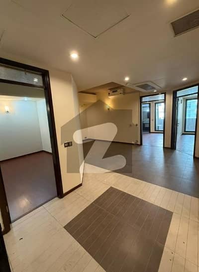 Silver oaks F-10 3 bedroom Unfurnished Apartment Available For Rent beautiful location