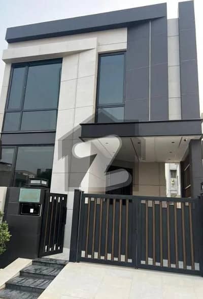 بحریہ ٹاؤن ۔ بلاک بی بی بحریہ ٹاؤن سیکٹرڈی,بحریہ ٹاؤن,لاہور میں 3 کمروں کا 5 مرلہ مکان 82.0 ہزار میں کرایہ پر دستیاب ہے۔