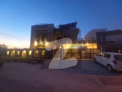 2 KANAL HOUSE WITH EXTRA LAND