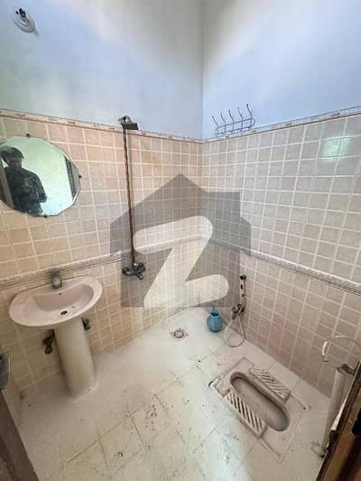 والٹن روڈ لاہور میں 2 کمروں کا 2 مرلہ مکان 42.0 ہزار میں کرایہ پر دستیاب ہے۔