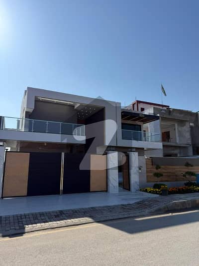 ڈی ایچ اے فیز 1 - سیکٹر بی ڈی ایچ اے فیز 1,ڈی ایچ اے ڈیفینس,پشاور میں 10 کمروں کا 1 کنال مکان 9.5 کروڑ میں برائے فروخت۔