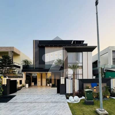 ONE OF THE MOST LUXURY 10 MARLA HOUSE FOR RENT IN DHA PHASE 6 AT PRIME LOCATION