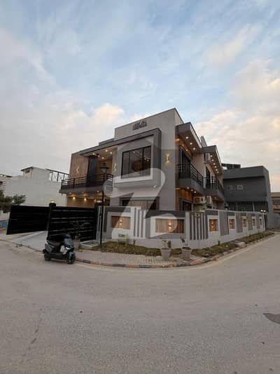 کوہستان انکلیو واہ کینٹ,واہ میں 5 کمروں کا 13 مرلہ مکان 5.15 کروڑ میں برائے فروخت۔