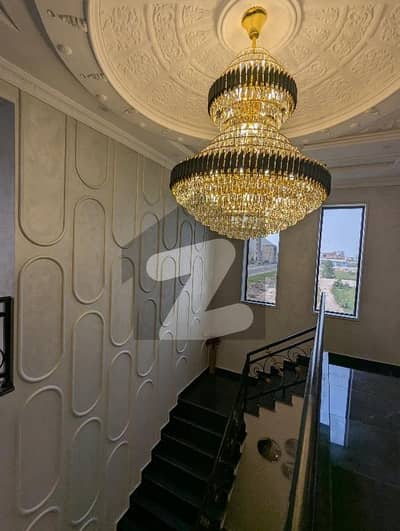 ڈی ایچ اے ڈیفینس ملتان میں 5 کمروں کا 1 کنال مکان 1.7 لاکھ میں کرایہ پر دستیاب ہے۔