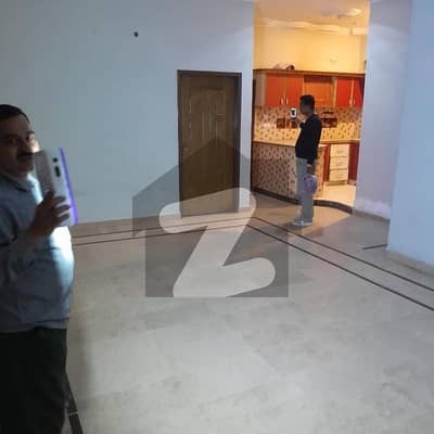 300 Yards Bungalow Portion 1st Floor For Sami Commercial &Amp; Residence Gulistan E Johar Block 16