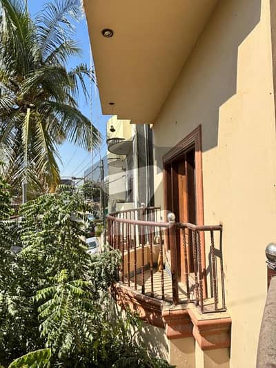 ورکس کوآپریٹو ہاؤسنگ سوسائٹی گلستانِِ جوہر ۔ بلاک 4,گلستانِ جوہر,کراچی میں 6 کمروں کا 10 مرلہ مکان 5.5 کروڑ میں برائے فروخت۔