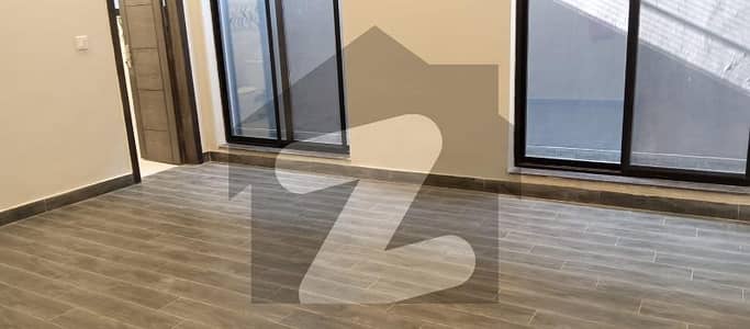 ڈی ایچ اے فیز 6 ڈیفنس (ڈی ایچ اے),لاہور میں 4 کمروں کا 10 مرلہ مکان 2.0 لاکھ میں کرایہ پر دستیاب ہے۔ ڈی ایچ اے فیز 6 ڈیفنس (ڈی ایچ اے),لاہور میں 4 کمروں کا 10 مرلہ مکان 2.0 لاکھ میں کرایہ پر دستیاب ہے۔