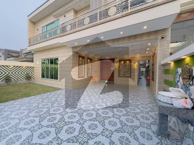 Top-Quality Construction Luxury Home In Johar Town Phase 2