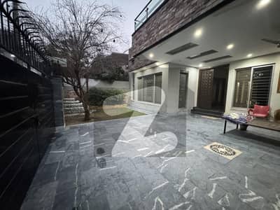 1 Kanal Corner Owner Built Lavish House For Sale Johar Town (Near LDA Office)