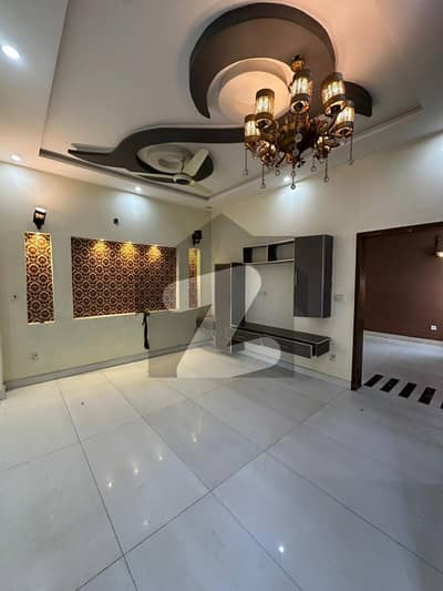 7.5 Marla House Available For Rent