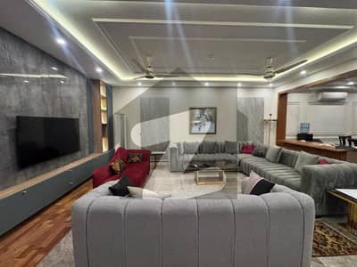 1 Kanal luxury furnished house available for rent