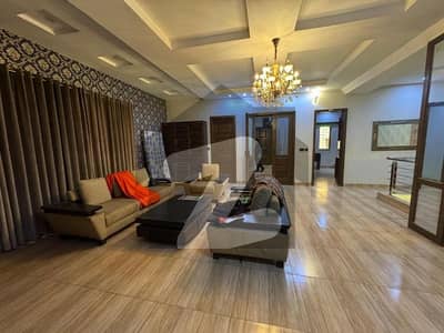 16 MARLA SLIGHTLY USED HOUSE FOR SALE IN VALENCIA TOWN LAHOORE ATACHED ORIGINAL PICS