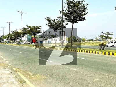 ڈی ایچ اے فیز 7 - بلاک زیڈ1 فیز 7,ڈیفنس (ڈی ایچ اے),لاہور میں 1 کنال رہائشی پلاٹ 3.85 کروڑ میں برائے فروخت۔